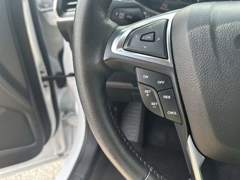 Used 2023 Ford Edge SEL image 22