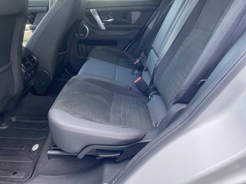 Used 2022 Land Rover Discovery Sport SE image 15