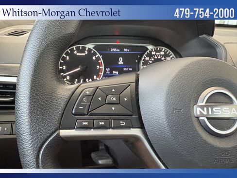 Used 2024 Nissan Altima 2.5 SV FWD image 16