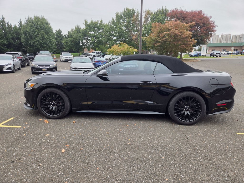 Used 2017 Ford Mustang GT Premium w/ GT Performance Package RWD image 4