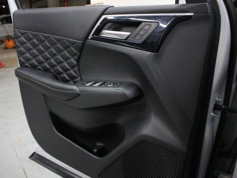 Used 2022 Mitsubishi Outlander SEL image 19