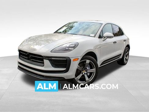 Used 2024 Porsche Macan image 1