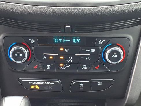 Used 2019 Ford Escape SEL image 8