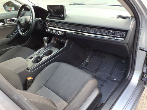 Used 2023 Honda Civic EX image 9