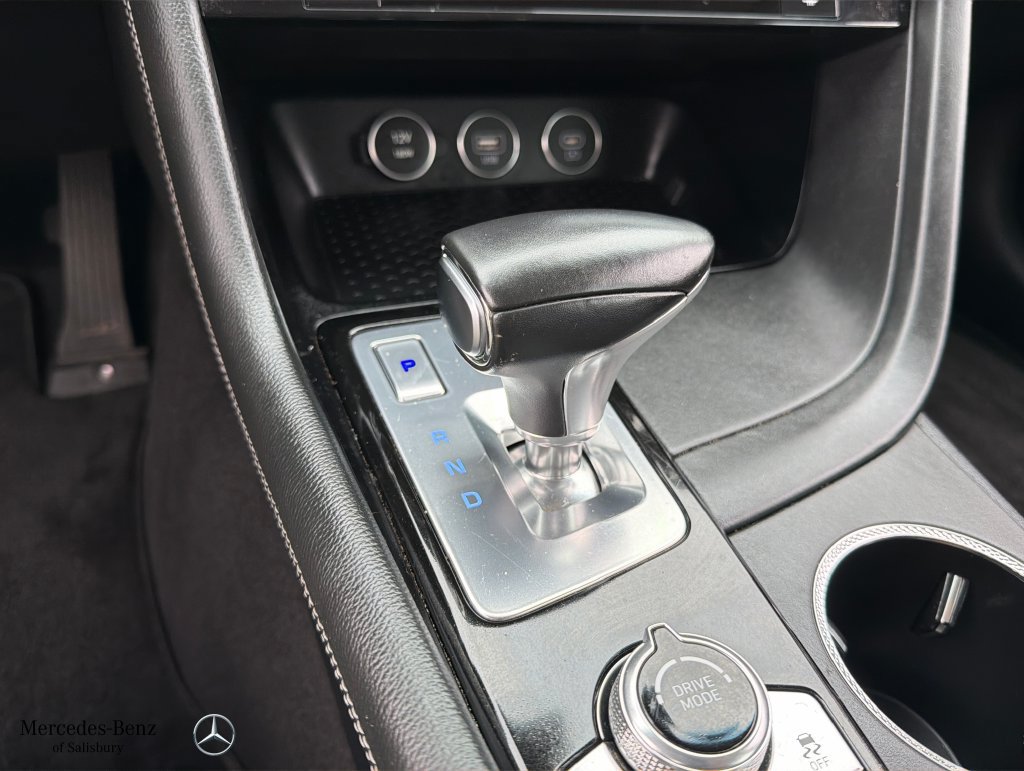 Used 2025 Genesis G70 2.5T RWD image 11