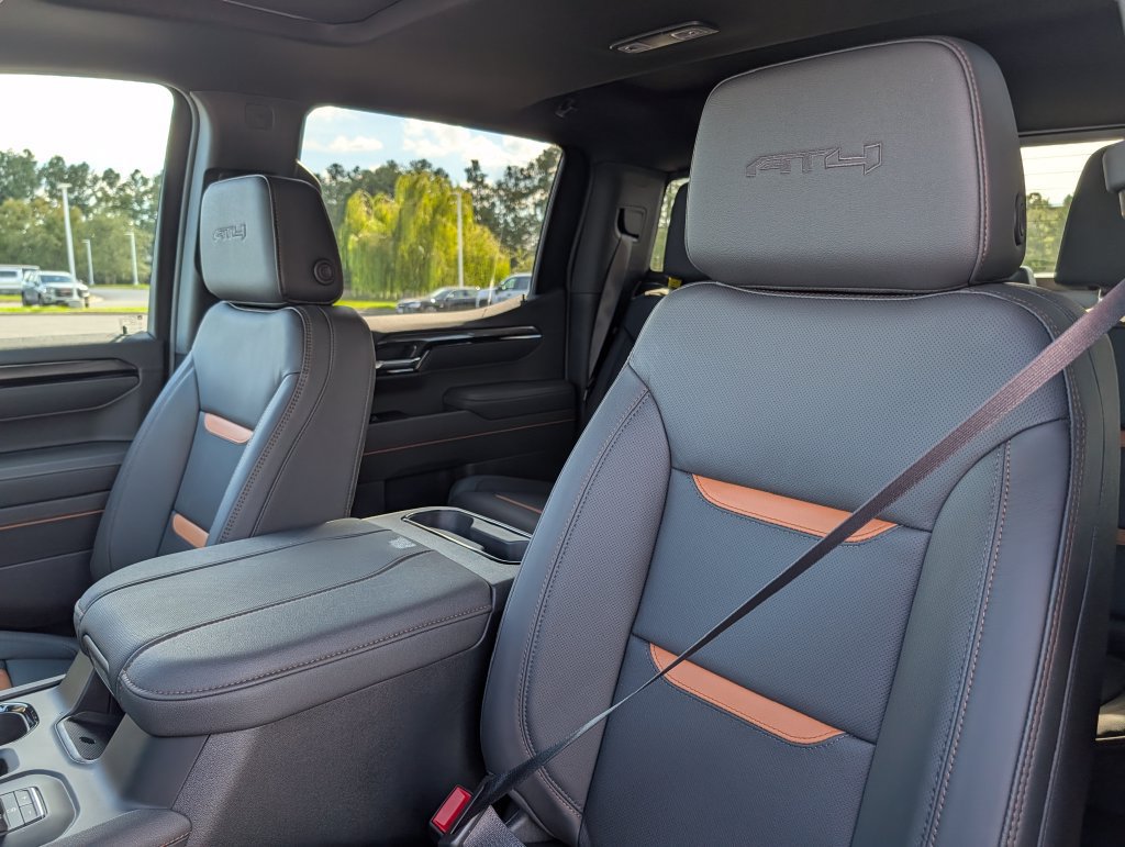 New 2026 GMC Sierra 1500 AT4 w/ AT4 Premium Package AWD/4WD image 17