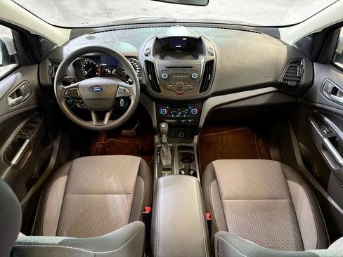 Used 2017 Ford Escape SE image 10