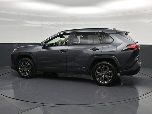 Used 2025 Toyota RAV4 XLE Premium w/ Weather Package AWD/4WD image 8
