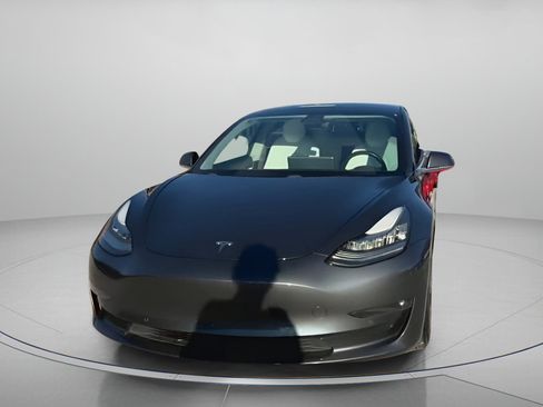 Used 2018 Tesla Model 3 Long Range image 8