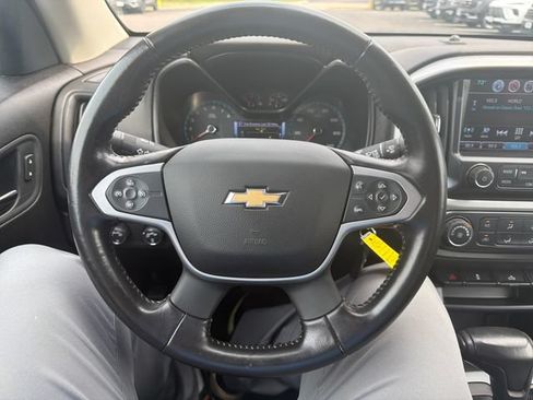 Used 2018 Chevrolet Colorado LT AWD/4WD image 18