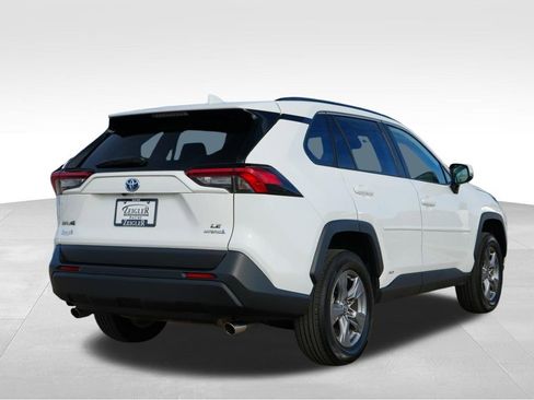 Used 2024 Toyota RAV4 LE image 7