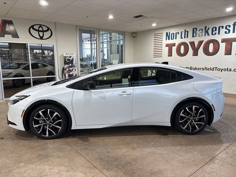 New 2026 Toyota Prius Plug-In Hybrid image 7