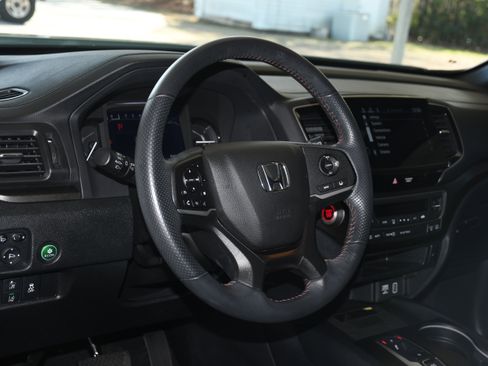Used 2023 Honda Passport TrailSport image 9