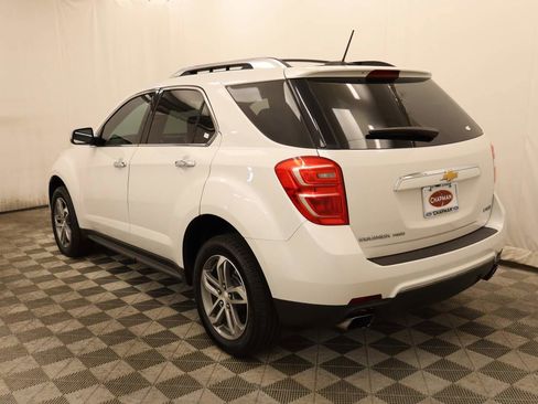 Used 2017 Chevrolet Equinox Premier w/ Enhanced Convenience Package AWD/4WD image 3