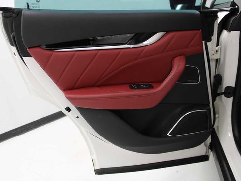 Used 2022 Maserati Levante GT image 36