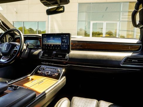 Used 2023 Lincoln Navigator L Black Label AWD/4WD image 19