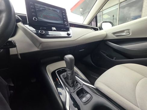 Used 2020 Toyota Corolla LE FWD image 21