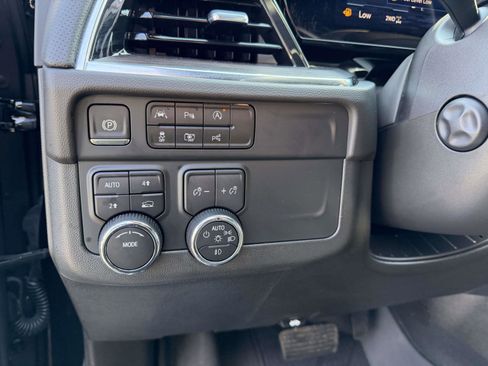 Certified 2025 Chevrolet Suburban Premier AWD/4WD image 21
