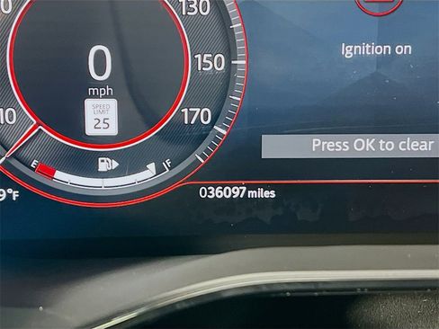 Used 2024 Jaguar F-PACE R-Dynamic S image 12