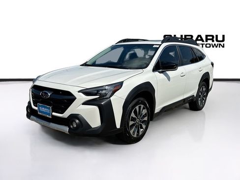 Used 2025 Subaru Outback Limited AWD/4WD image 3