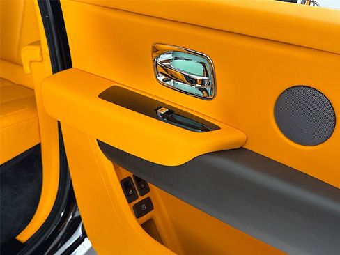 Used 2026 Rolls-Royce Cullinan image 28