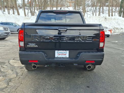 Certified 2025 Honda Ridgeline Black Edition image 8