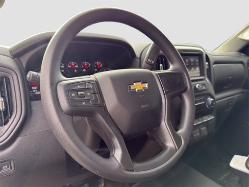 Used 2025 Chevrolet Silverado 1500 W/T w/ Z71 Off-Road Package image 8