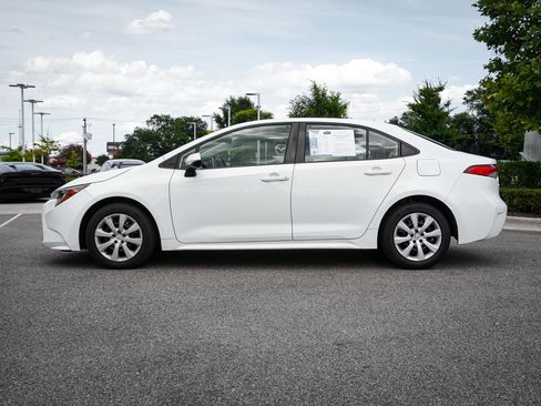 Used 2020 Toyota Corolla LE FWD image 7