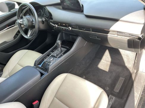 Used 2019 MAZDA MAZDA3 Sedan w/ Preferred Package image 11
