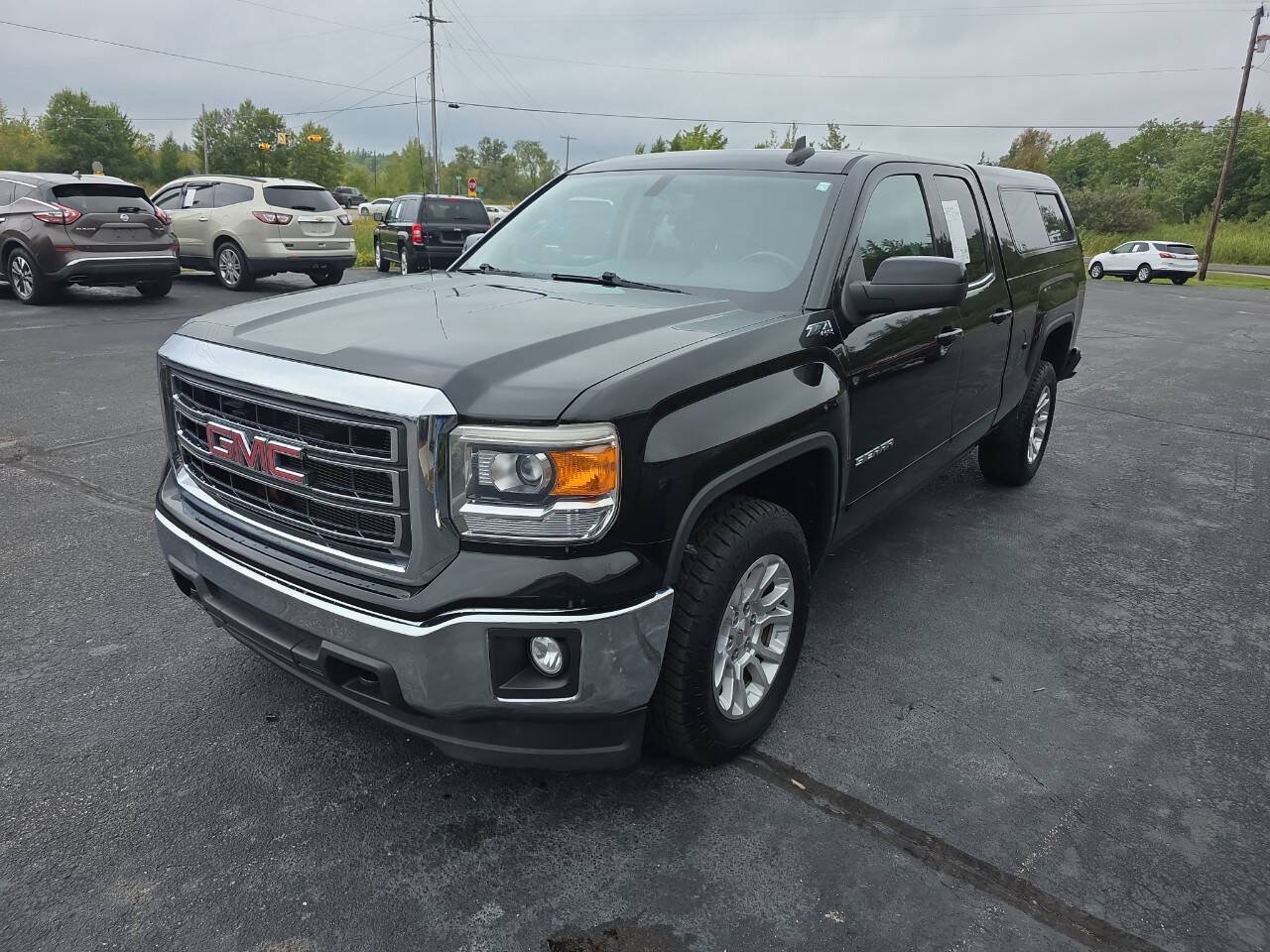 Used 2015 GMC Sierra 1500 SLE w/ SLE Value Package AWD/4WD image 2