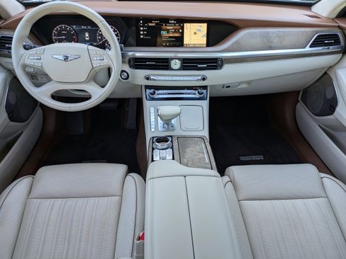 Used 2020 Genesis G90 3.3T Premium image 10