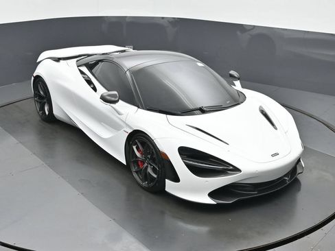 Used 2020 McLaren 720S Performance RWD image 29
