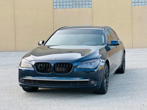 Used 2011 BMW ALPINA B7 xDrive image 3