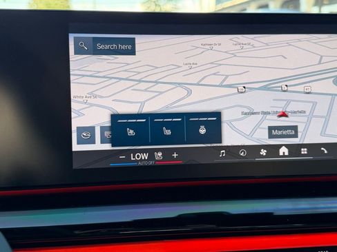 Used 2025 BMW M5 w/ Carbon Package image 21