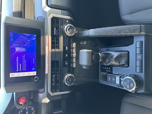 Used 2024 Toyota Tacoma TRD Off-Road image 30