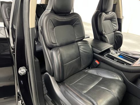 Used 2021 Lincoln Aviator Reserve w/ Equipment Group 208A AWD/4WD image 33