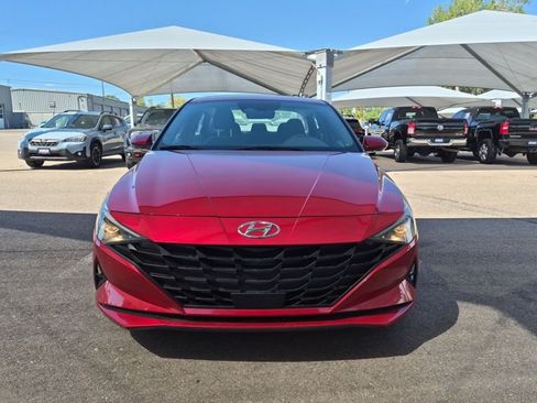 Used 2023 Hyundai Elantra SEL w/ Convenience Package FWD image 2