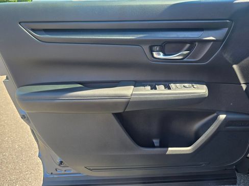 Certified 2025 Honda CR-V EX image 20