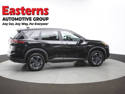 Used 2024 Nissan Rogue SV AWD/4WD image 43