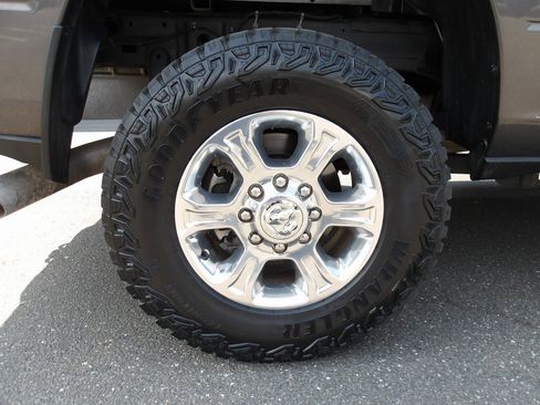 Used 2024 RAM 2500 Big Horn image 9