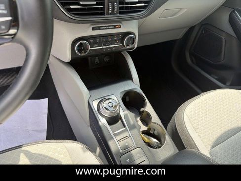 Used 2025 Ford Escape Active w/ Cold Weather Package FWD image 30