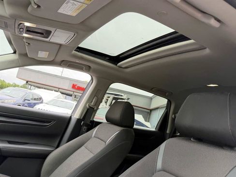 Used 2025 Honda CR-V EX image 9