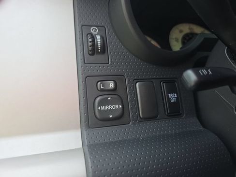 Used 2014 Toyota FJ Cruiser 4WD w/ Upgrade Package image 25