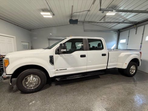 Used 2017 Ford F350 XL w/ Power Equipment Group image 4