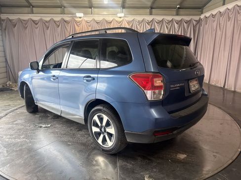 Used 2018 Subaru Forester 2.5i Premium w/ All-Weather Package image 7