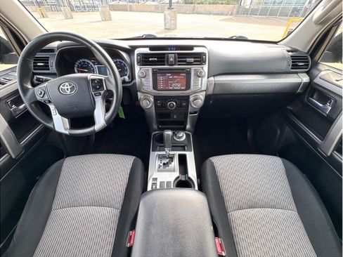 Used 2015 Toyota 4Runner SR5 AWD/4WD image 15