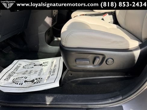 Used 2015 Toyota Sienna Limited Premium image 26