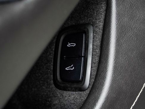 Used 2023 Chevrolet Corvette Stingray Preferred Cpe w/ 2LT RWD image 47