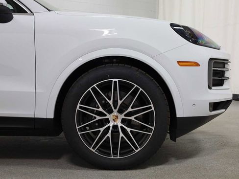 New 2026 Porsche Cayenne Coupe AWD/4WD image 11