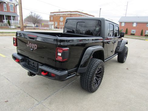 Used 2020 Jeep Gladiator Rubicon AWD/4WD image 3